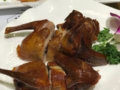 脆皮乳鸽-品大三(大行宫店)