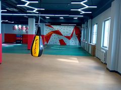 -悦动体能篮球羽毛球网球(三里河店)