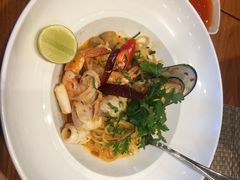 -Chom Cafe and Restaurant