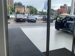 -北京宝诚宝马4S店