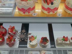 -花花卷卷·鲜食蛋糕(静安久光百货店)