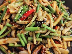 铁板鱿鱼-丰收日·小海鲜·沪上家宴(顾村正大店)