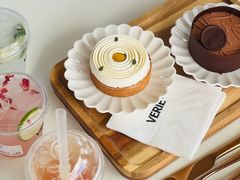 -VERIE BAKEHOUSE