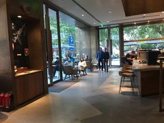 大堂-星巴克臻选(南京艾尚天地店)