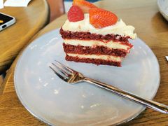 莓子红丝绒蛋糕-wagas(暖山店)