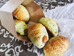 迷你香肠面包-巴黎贝甜(豪浦店)