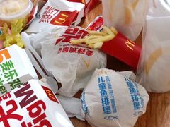 -麦当劳(展览路店)