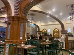 大堂-清真·玛丽亚新疆菜主题餐厅(浙江中路店)