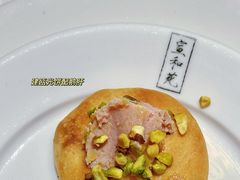 建瓯光饼配鹅肝酱-宣和苑(华侨新村店)