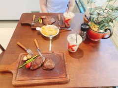 -惠西湾原切牛排生鲜(荣巷店)