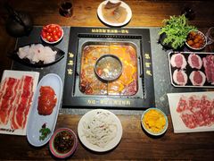 -老牌坊云南鱼豆花火锅(哈西万达店)