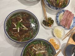 -镇南锅盖面馆(解放路店)