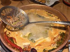 -洱火云南酸菜牛肉火锅(石景山当代商城店)