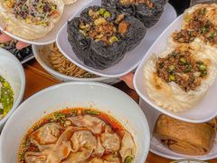 -李与白包子铺(桐梓林店)