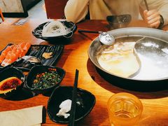-呷哺呷哺(普陀乐购真北店)