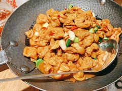 -聚鑫朋酸菜肥肠(文艺路口店)