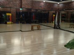 -奥力健身瑜伽普拉提馆(红宝路店)