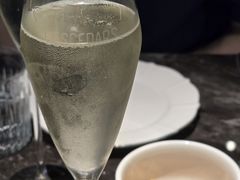 -LESCEDARS Brasserie Bistro香柏树