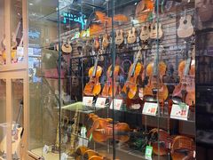 -柏斯音乐艺术中心·钢琴·吉他(上音店)