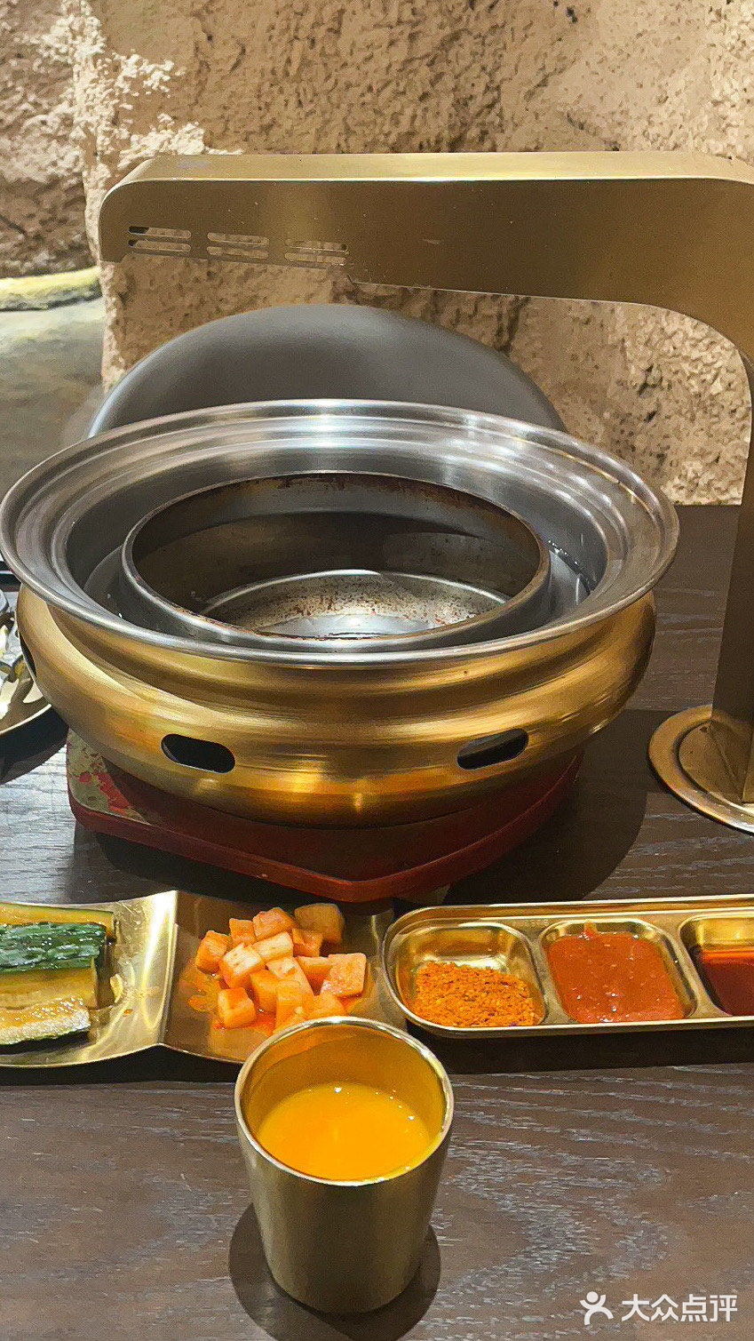 南京这家洞穴风烤肉店百吃不厌