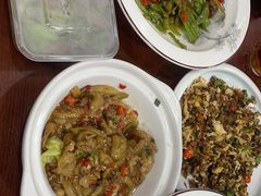 -湖南人家湘菜馆(镇江路店)
