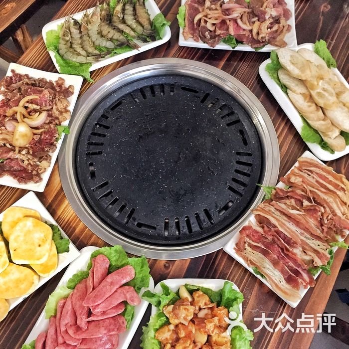 盆钵满东北地炉烤肉