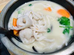 石锅孖宝-渔米丰·广府鱼汤米线(光明广场店)