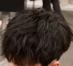 -东方先生国潮男士理发馆