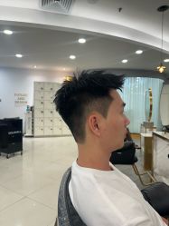 点击看大图 -八佰伴8008星级形象店