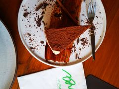 -Chom Cafe and Restaurant