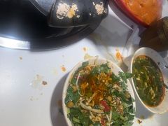 -钢管厂五区小郡肝串串香(蜀都万达店)