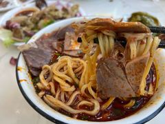 -伊穆祥牛肉面总店·清真