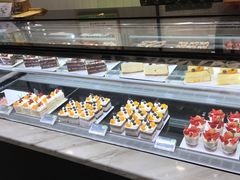 面包甜点陈列柜-超港·蛋糕面包(芜湖步行街店)