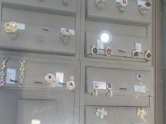 -品真阁华夏典当行(四通桥店)