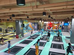 -反弹蹦床公园·运动乐园·团建·亲子派对(深圳观澜湖店)