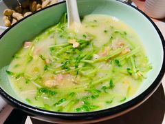 上汤豆苗-胡桃里音乐酒馆(罗湖HALO广场店)