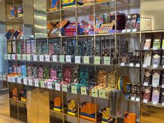 -VENCHI 闻绮(上海佛罗伦萨小镇店)
