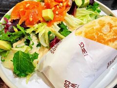 三文鱼牛油果沙拉+美式牛肉三明-THE WOODS 简餐 (国贸商城店)