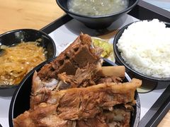招牌酱骨饭-七饭七排骨饭(伊势丹滨海店)