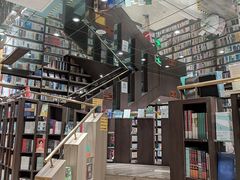 -钟书阁(群光广场店)