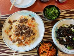 手抓饭-新疆伊宁远征餐厅