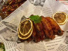 -临界音乐酒馆·小龙虾·江湖菜(华熙LIVE·鱼洞店)