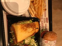 -The Habit Burger Grill 哈比特汉堡(复兴soho店)