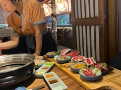 -明洞阿姨·韩式酱蟹烤肉·创意料理(三元桥店)