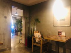 -HIGH FIVE哈福手工汉堡(桂林路店)