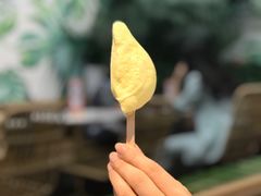 榴莲肉加榴莲冰淇淋-丹礼糖甜品