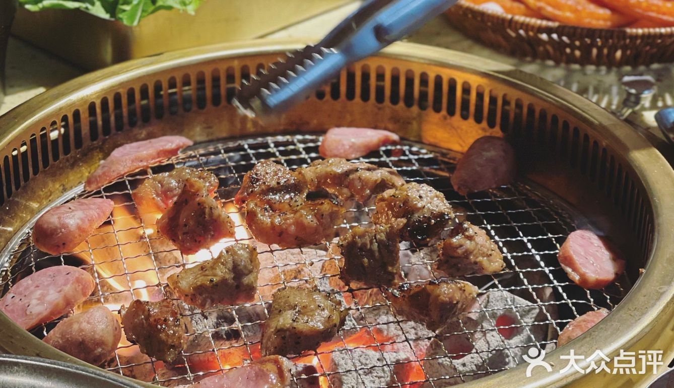 味觉随着升腾的烟火，瞬间便至韩国露营地。