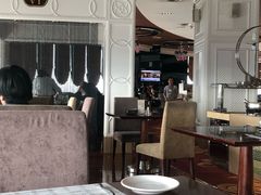 大堂-荣誉国际酒店-云顶旋转餐厅