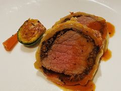 威灵顿牛排-大中华希尔顿酒店-念自助餐·嗨啤·小龙虾