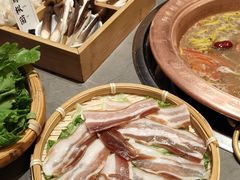 -阿婆情腊排骨火锅·野生菌季(古城旗舰店)